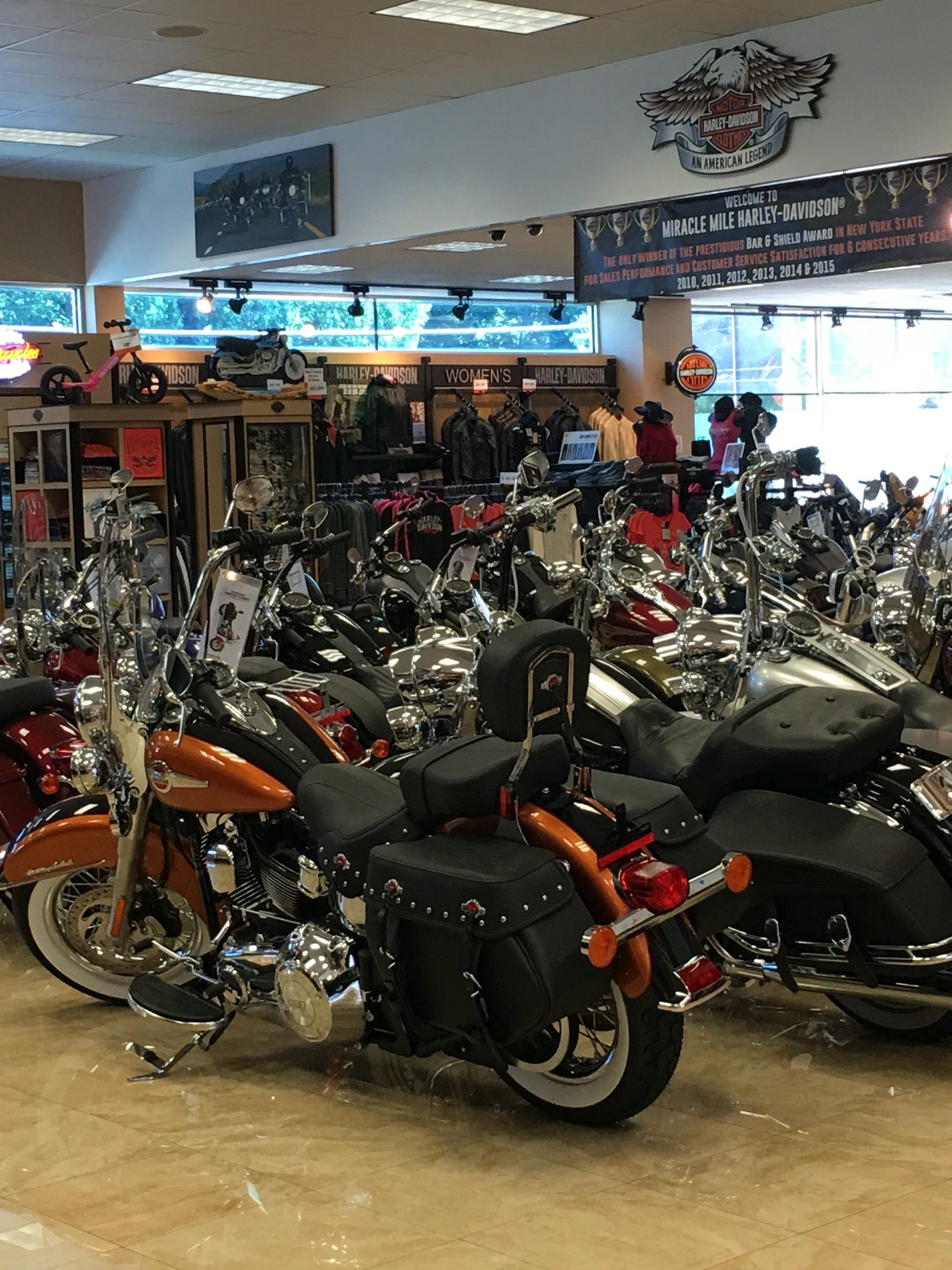 motorcycle-shop