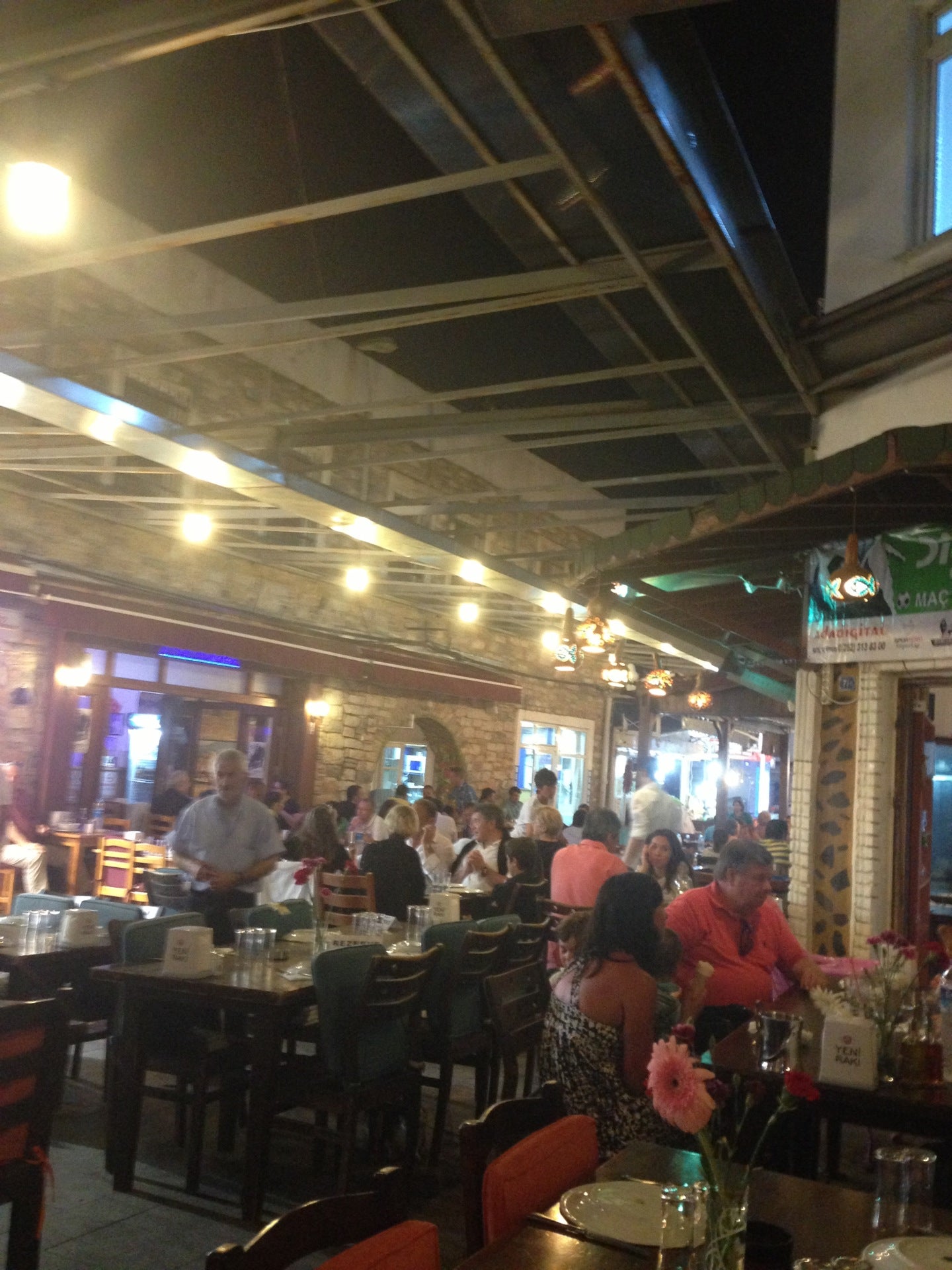 dive-bar