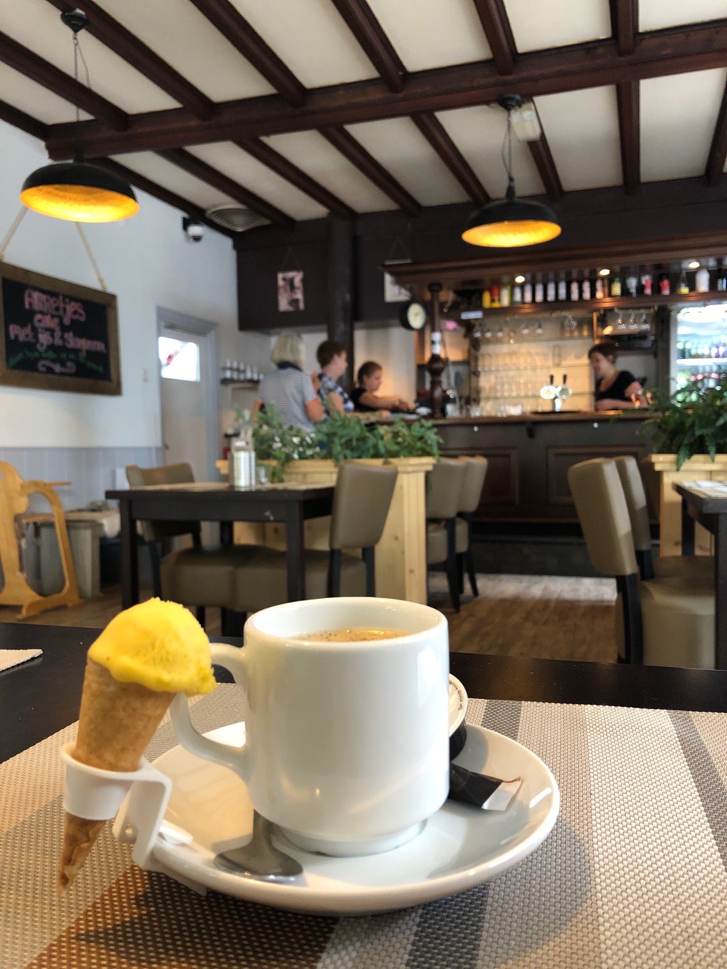 restaurant