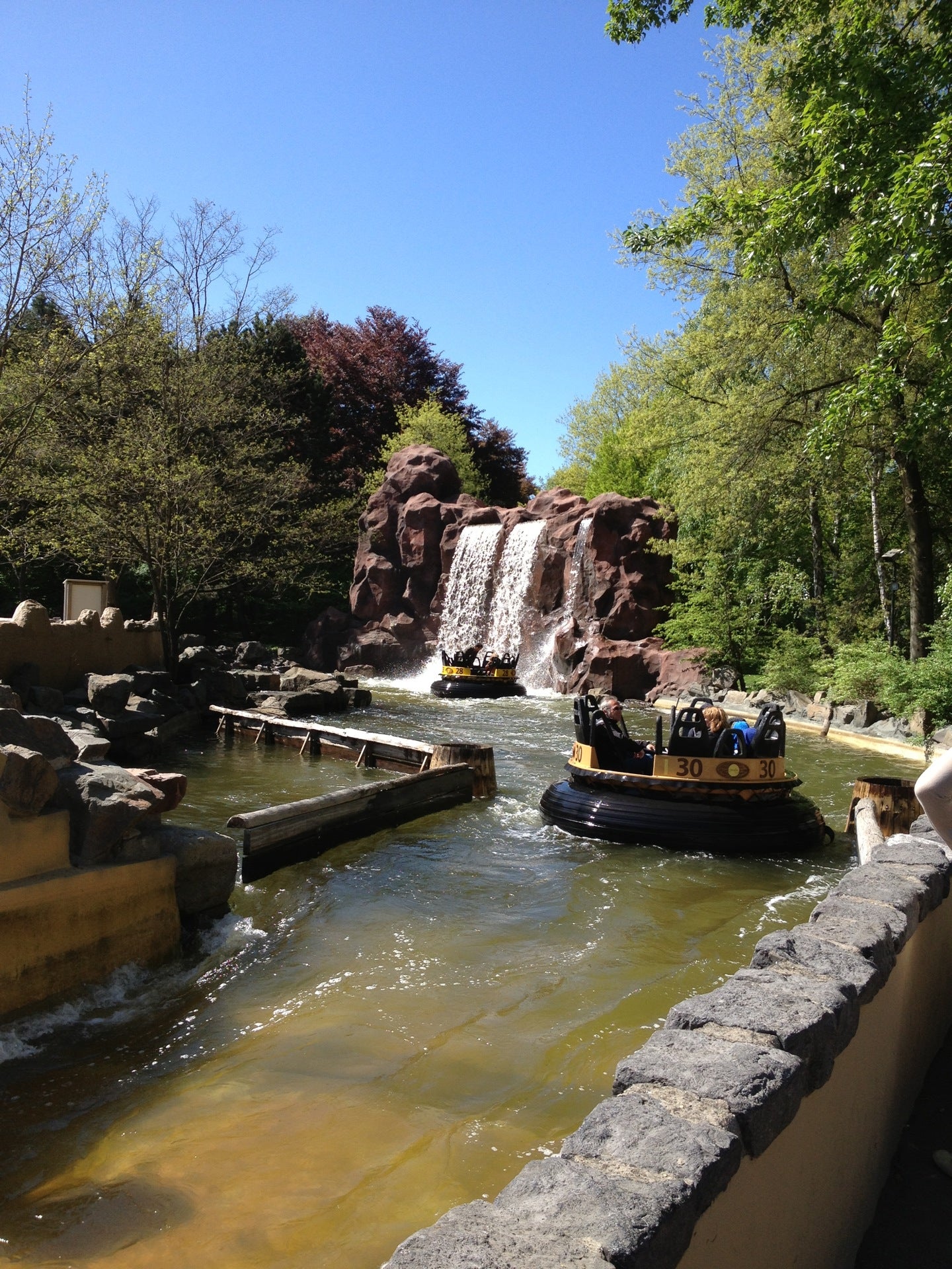 theme-park-ride-attraction