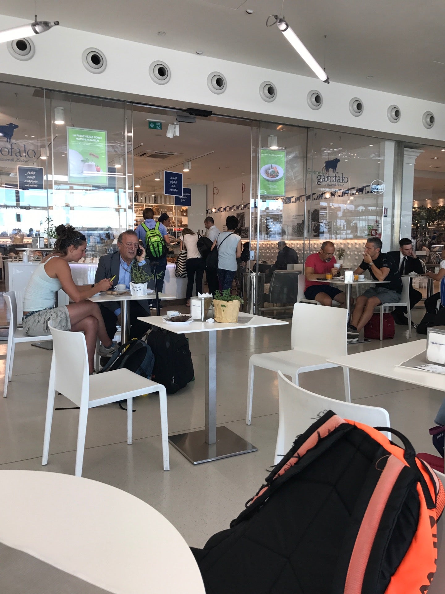 coffee-shop