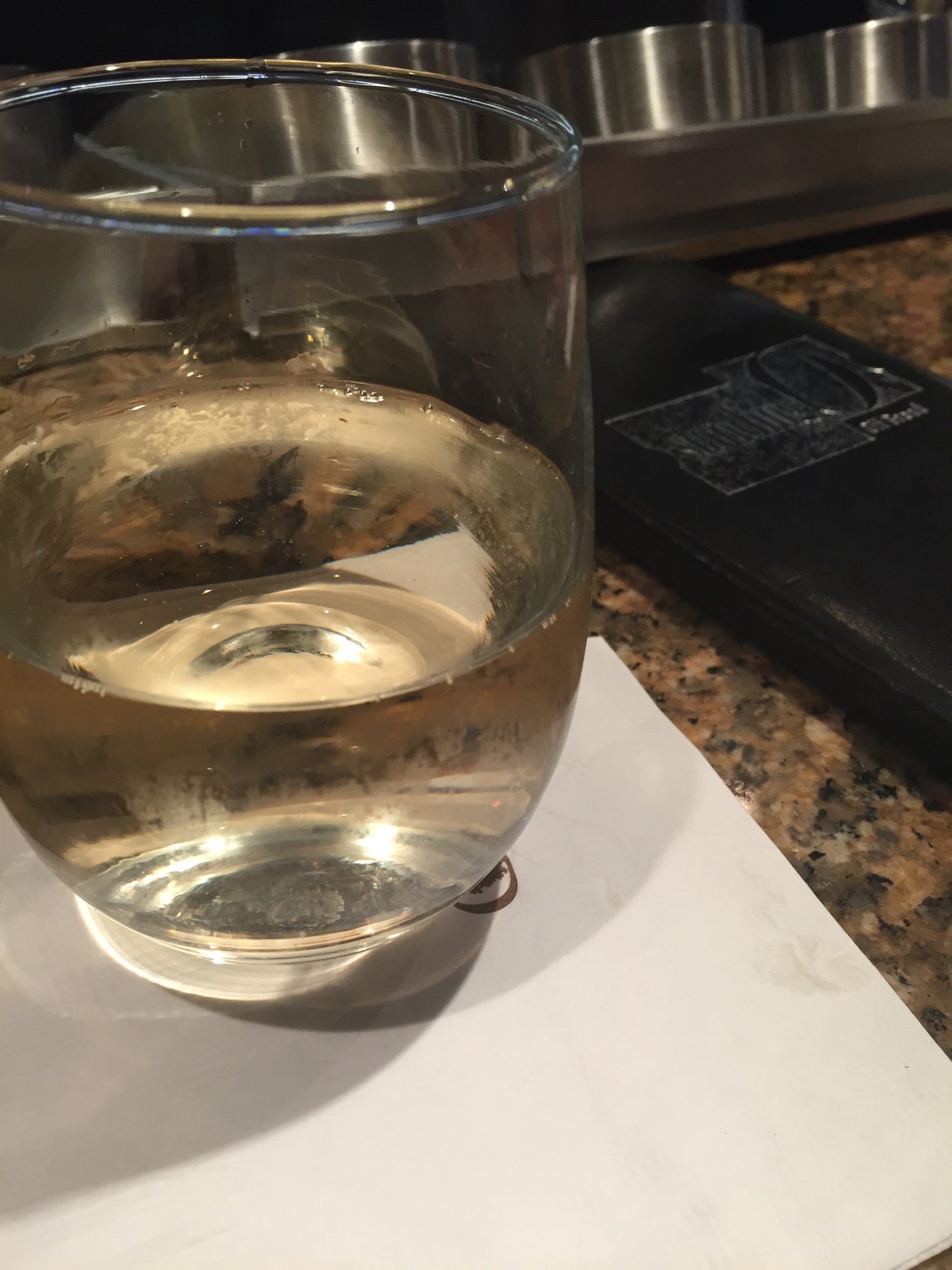 hotel-bar