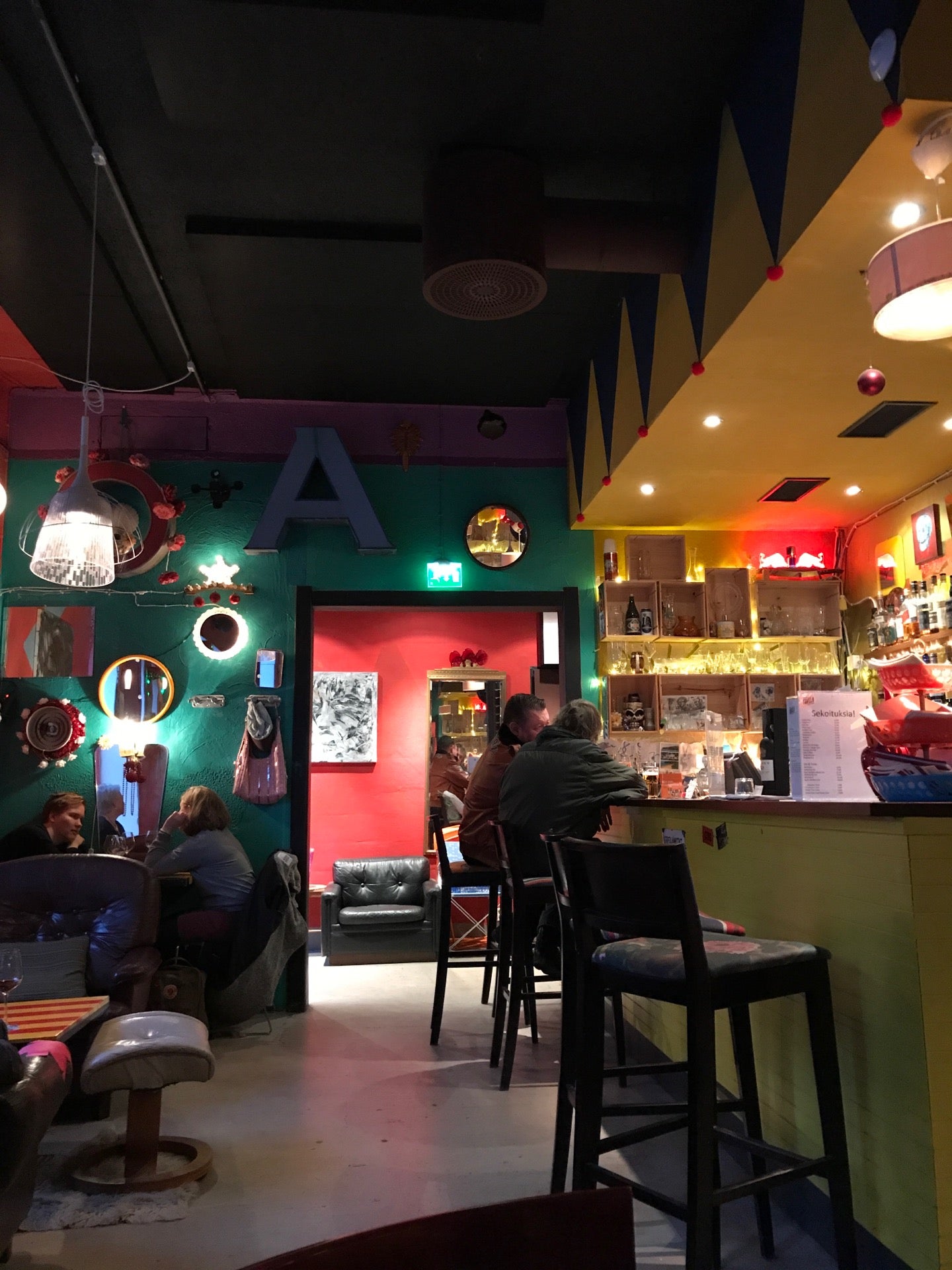 bar