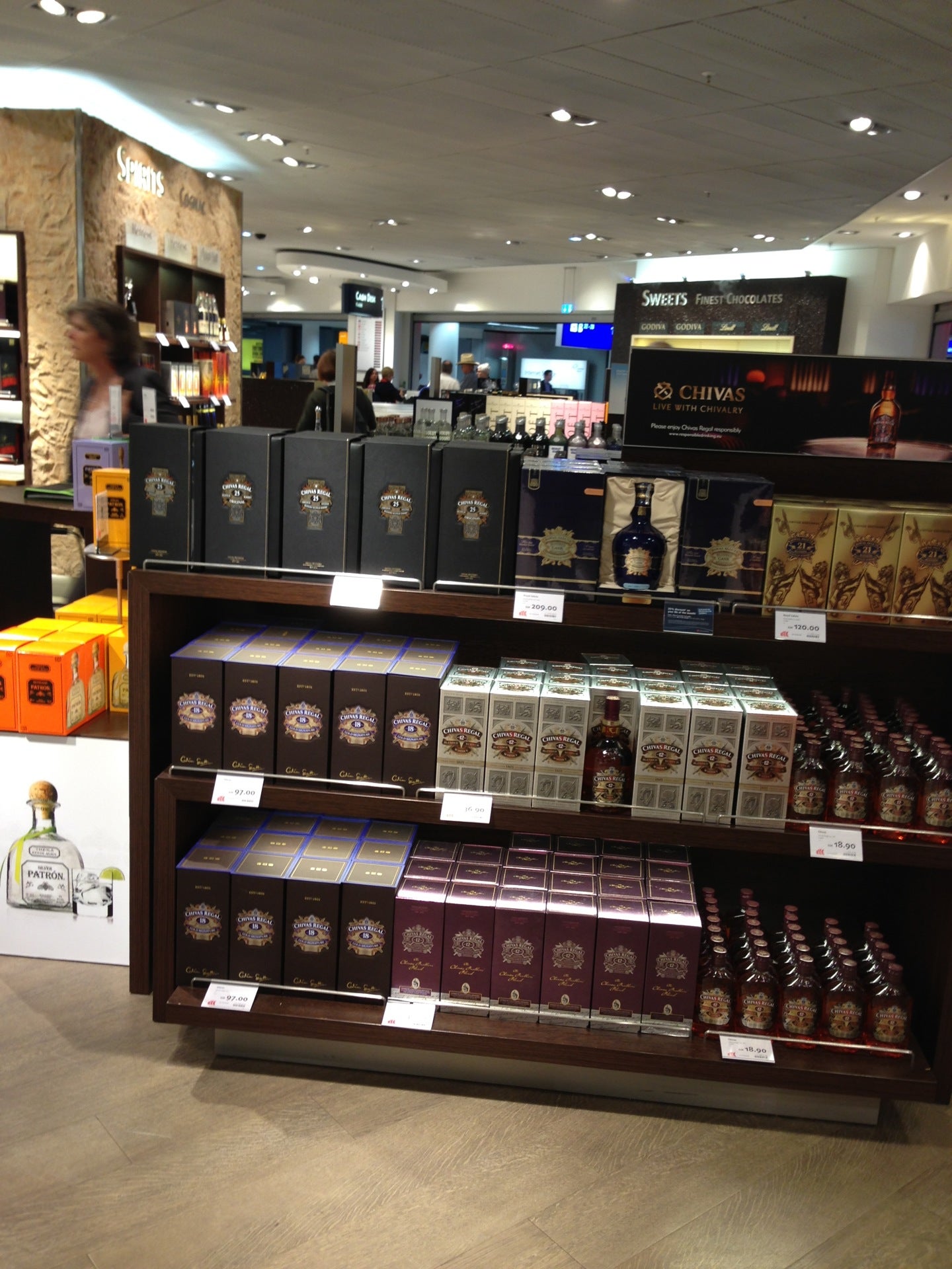 duty-free-shop