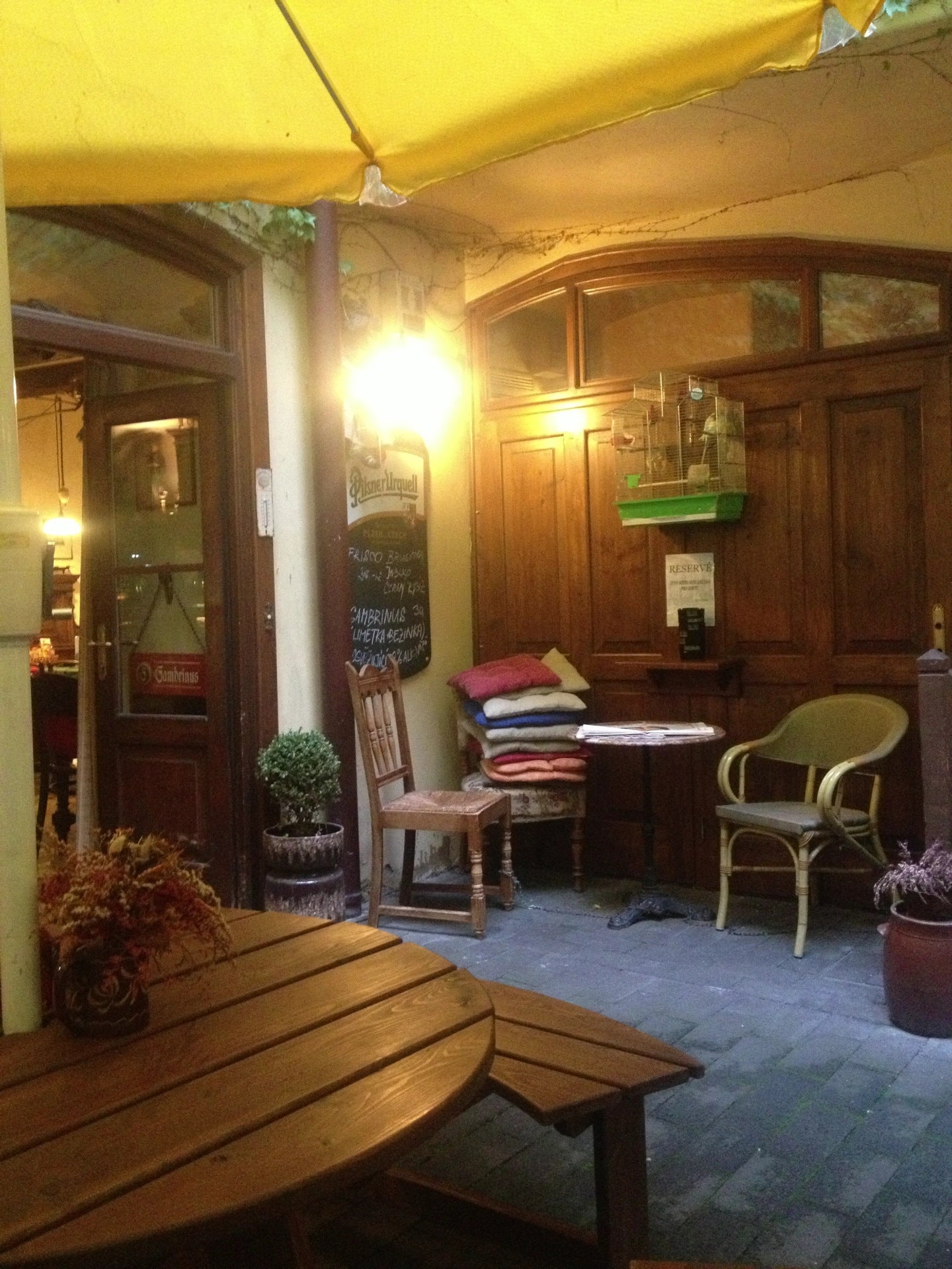 pub