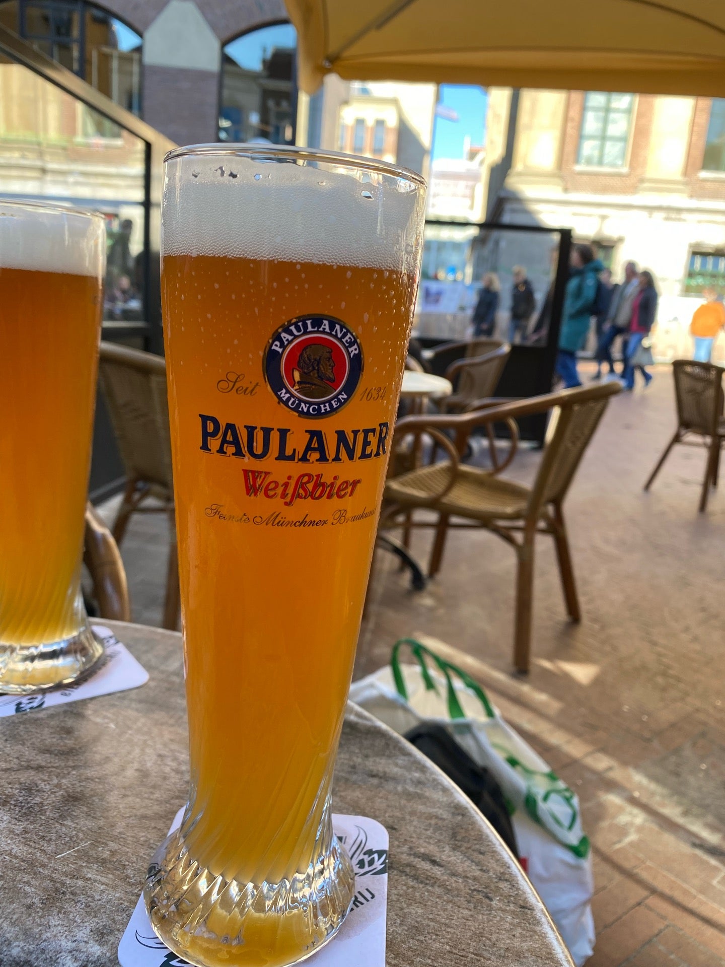 bar