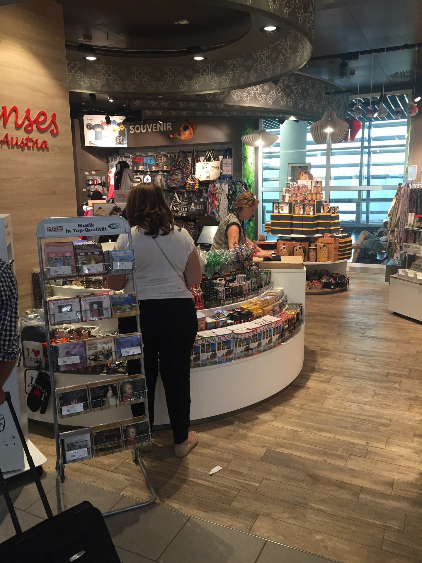 souvenir-shop