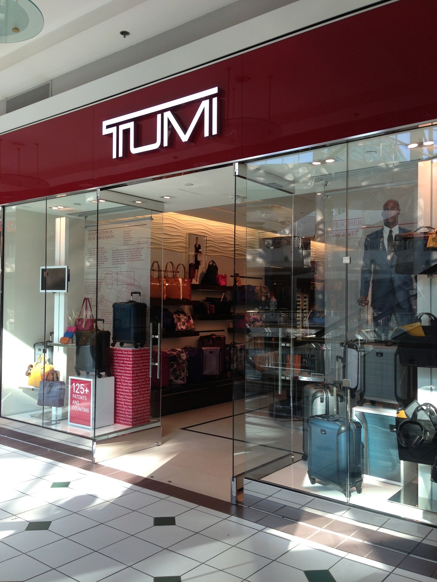 luggage-store