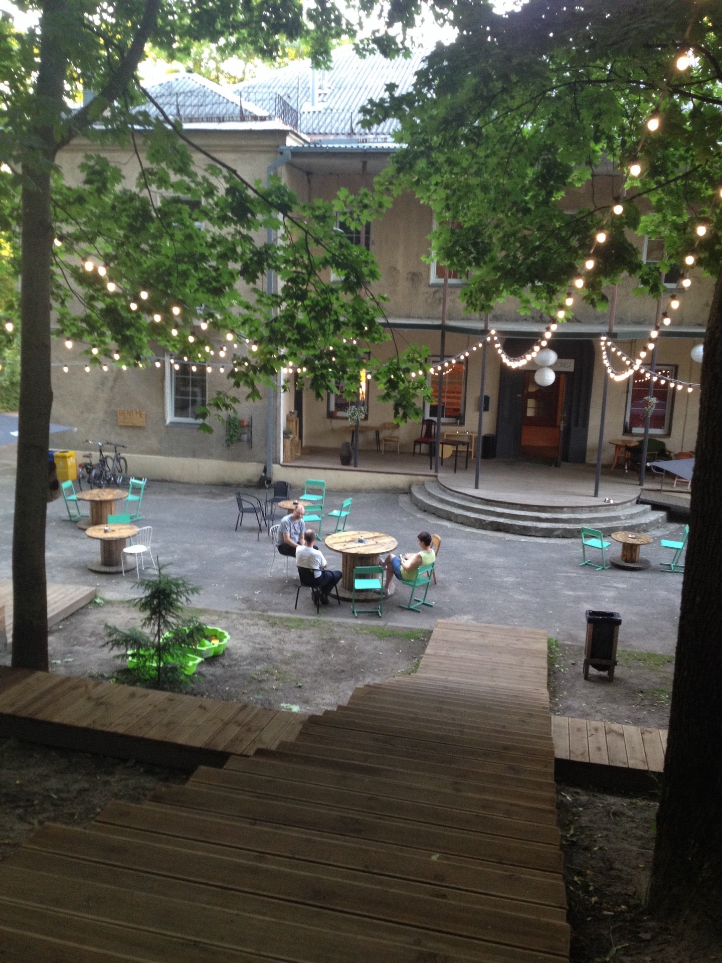 beer-garden