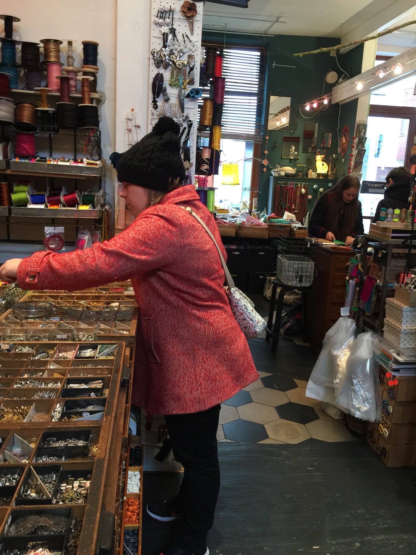 arts-crafts-store