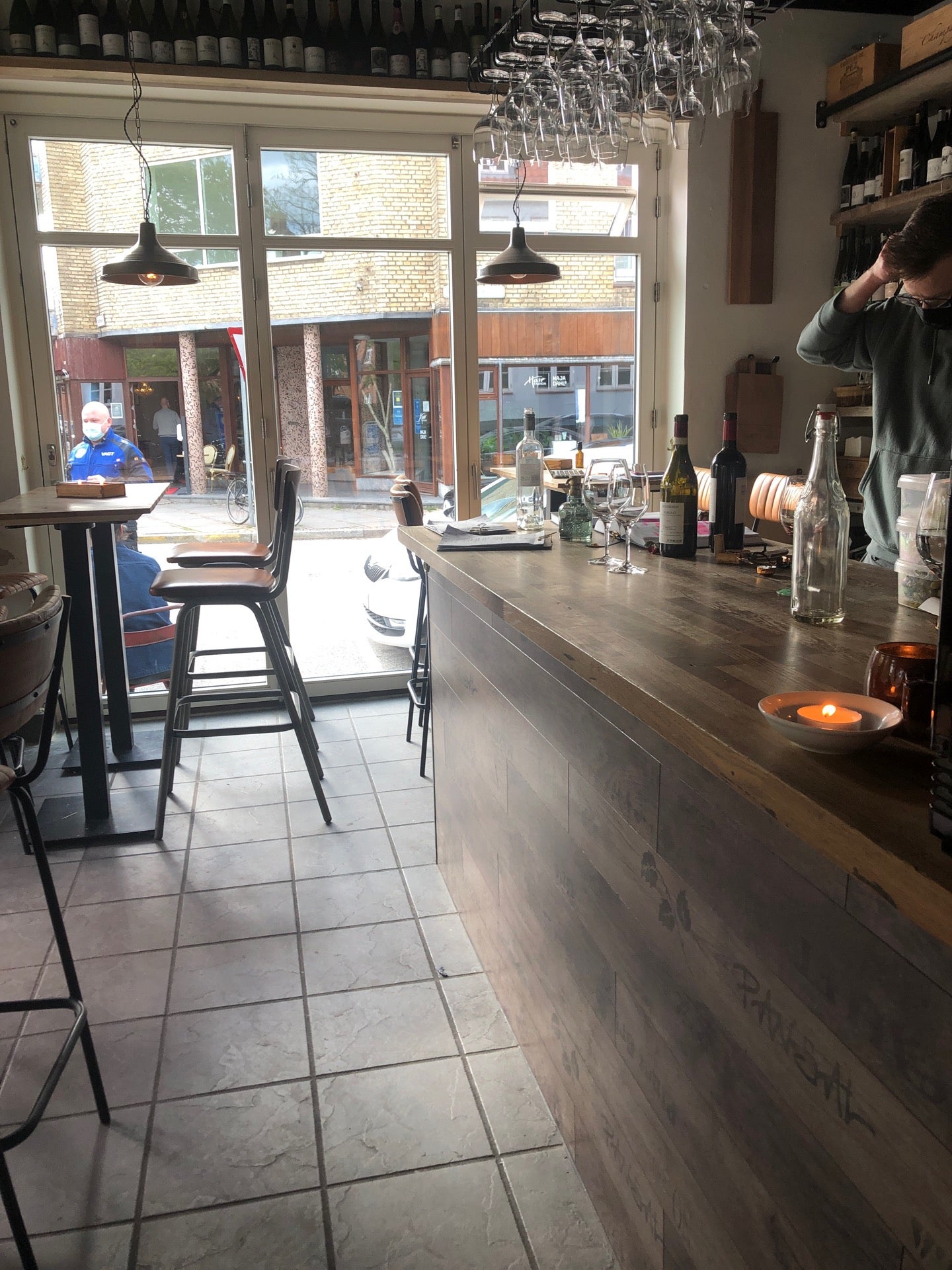 wine-bar