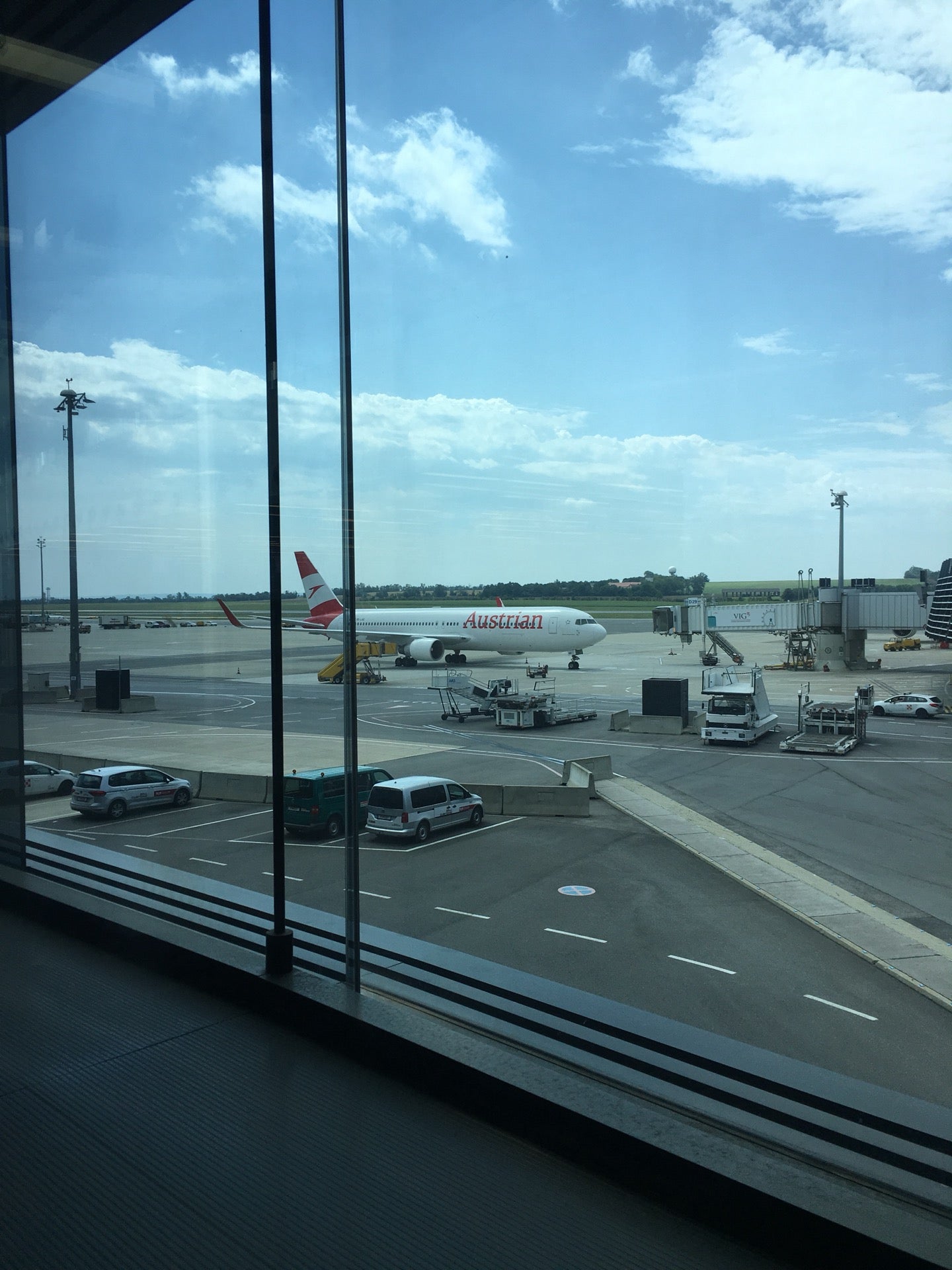 airport-gate