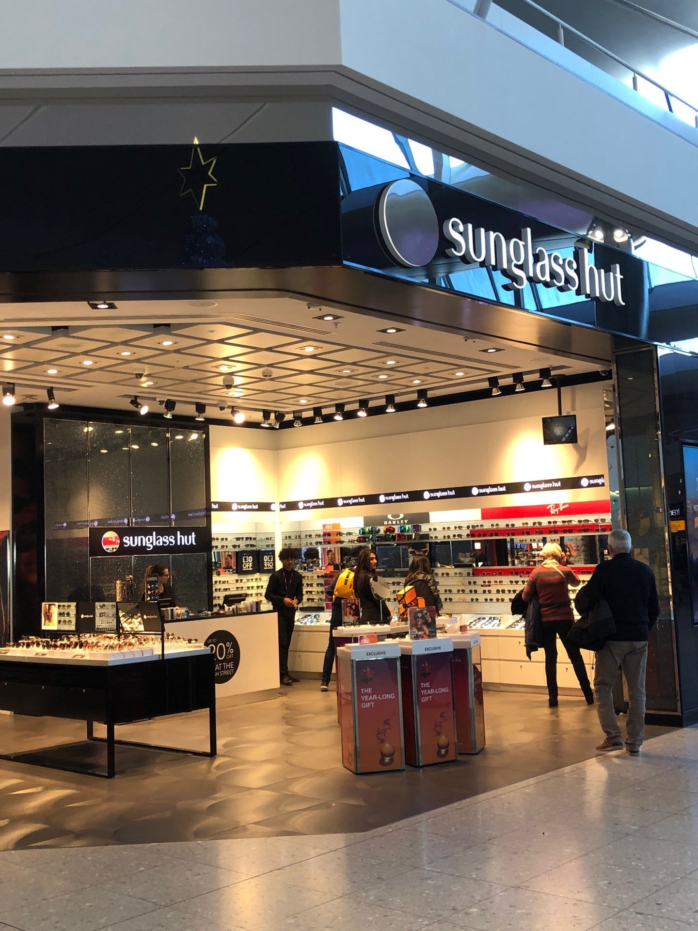 sunglasses hut heathrow