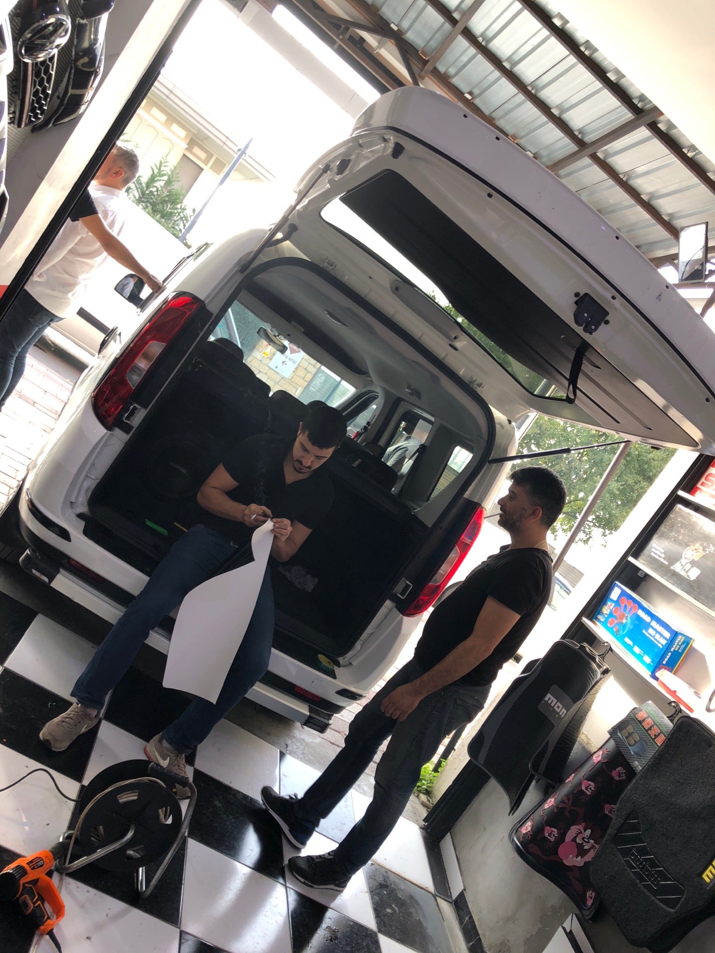 automotive-shop