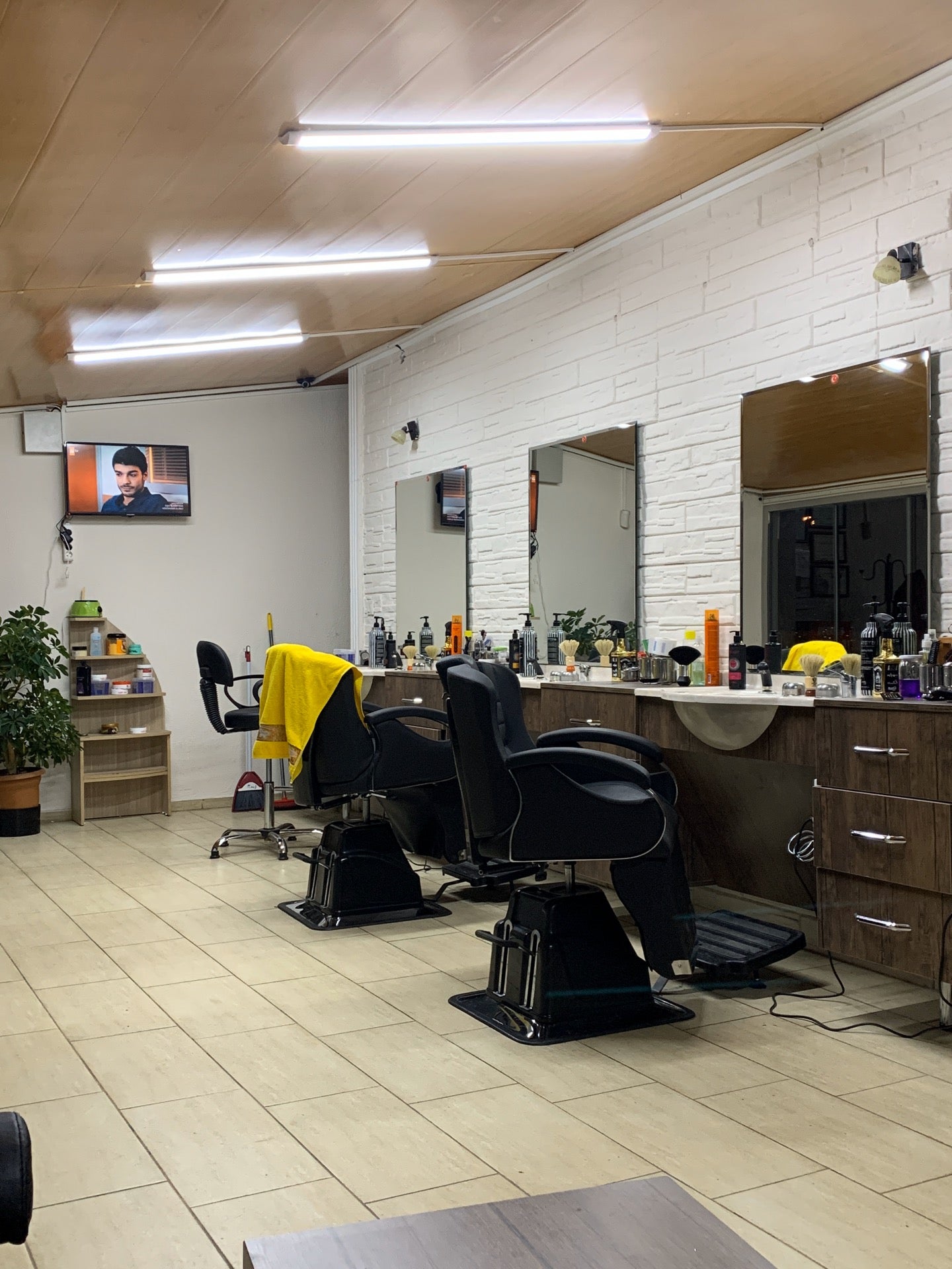 salon-barbershop
