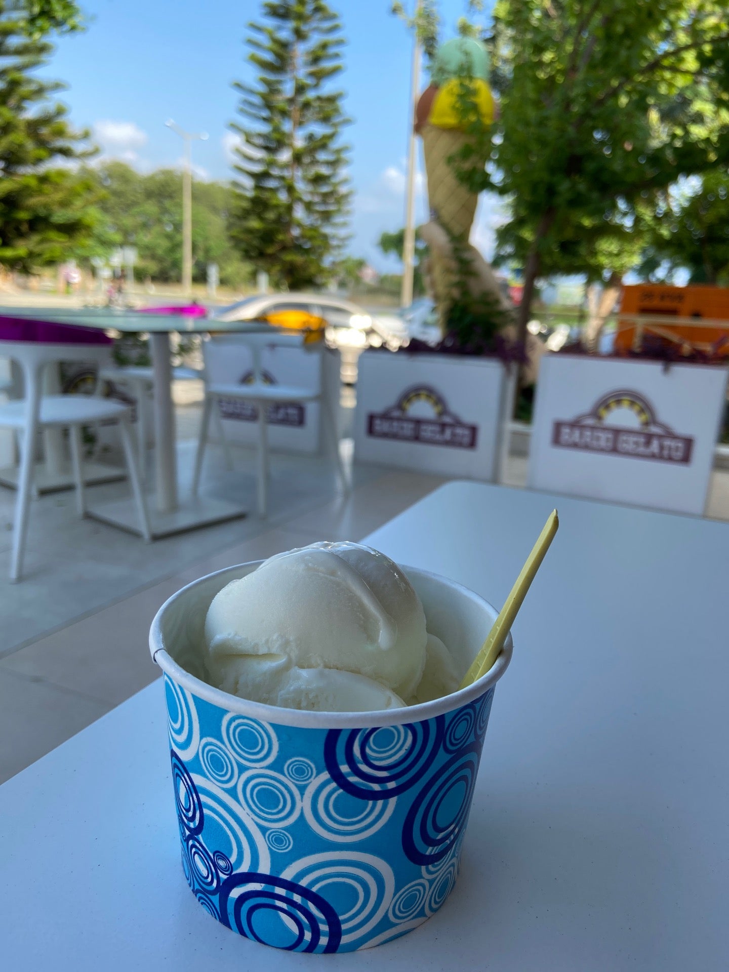 ice-cream-shop