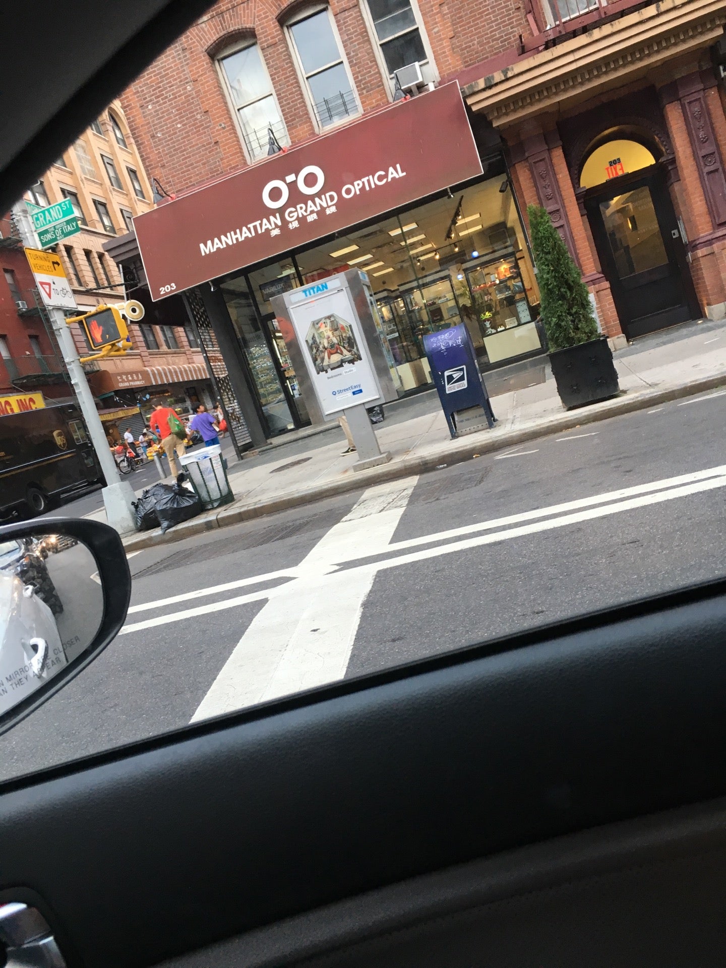 Manhattan Grand Optical Uncategorized
