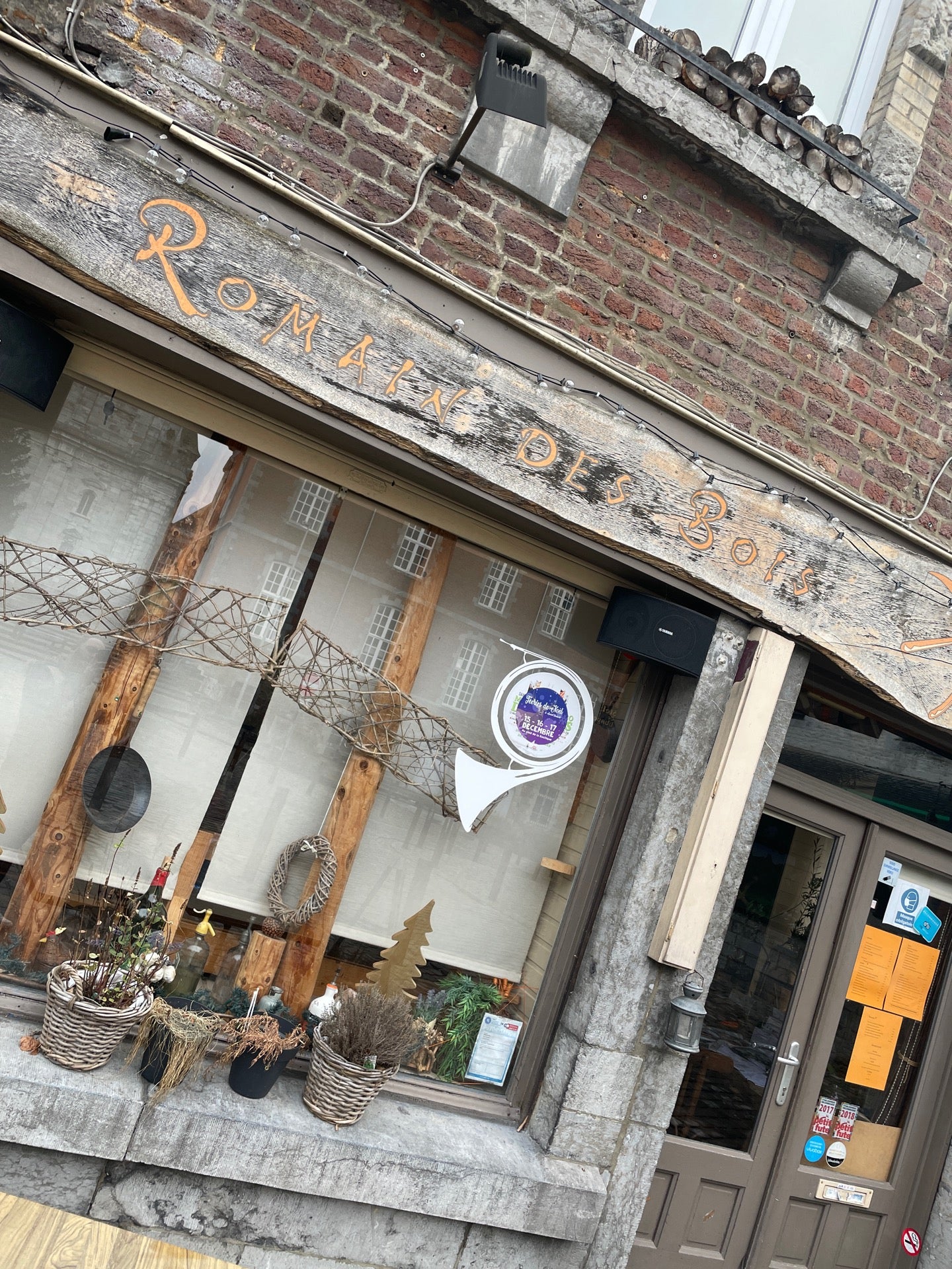 restaurant