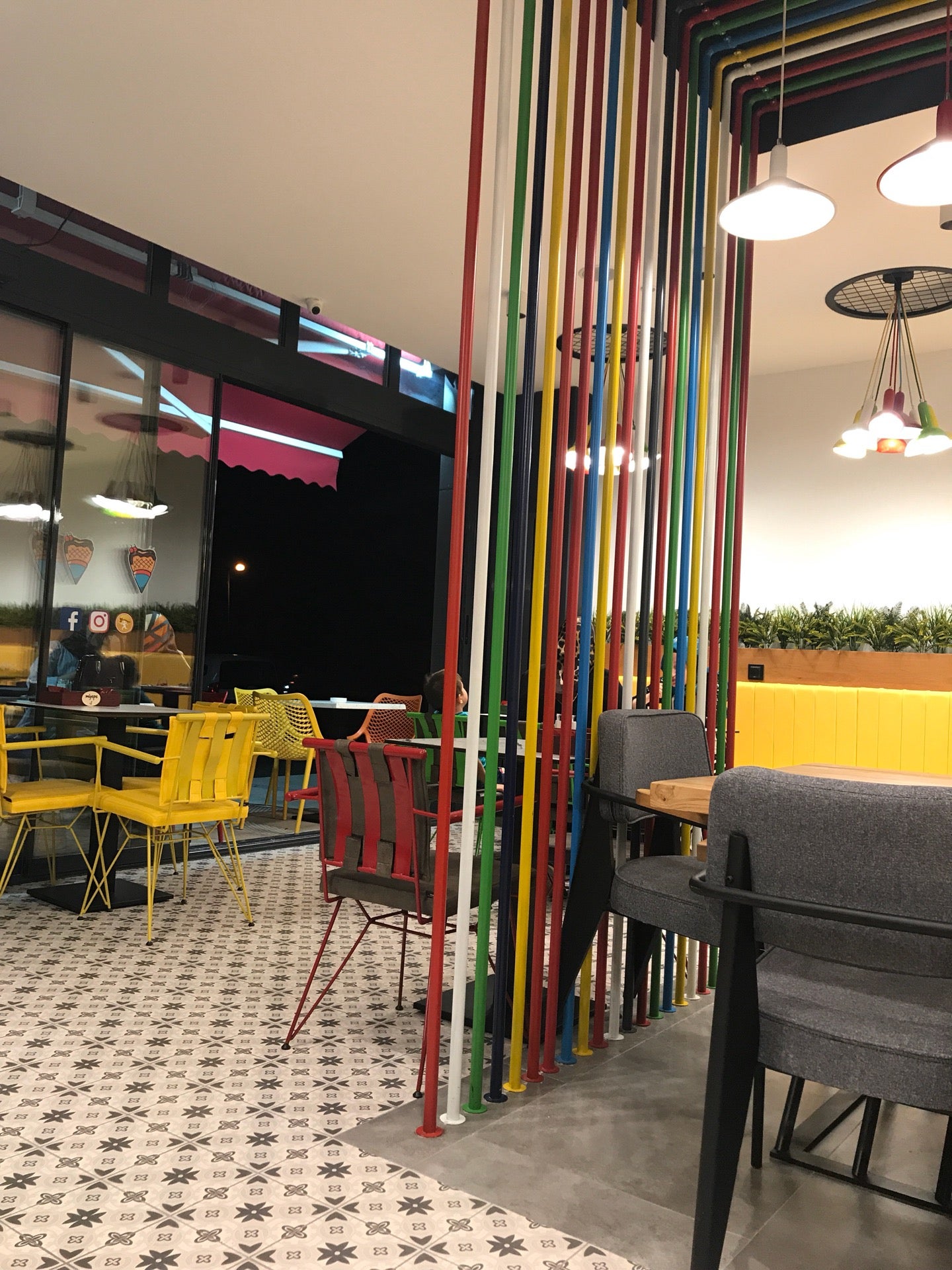 ice-cream-shop