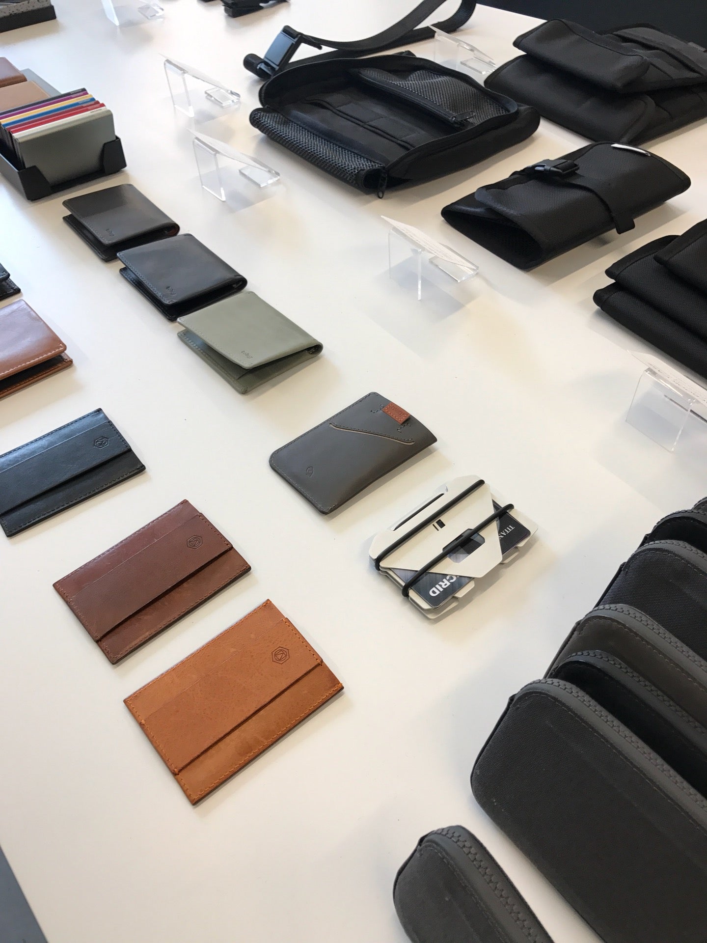 luggage-store