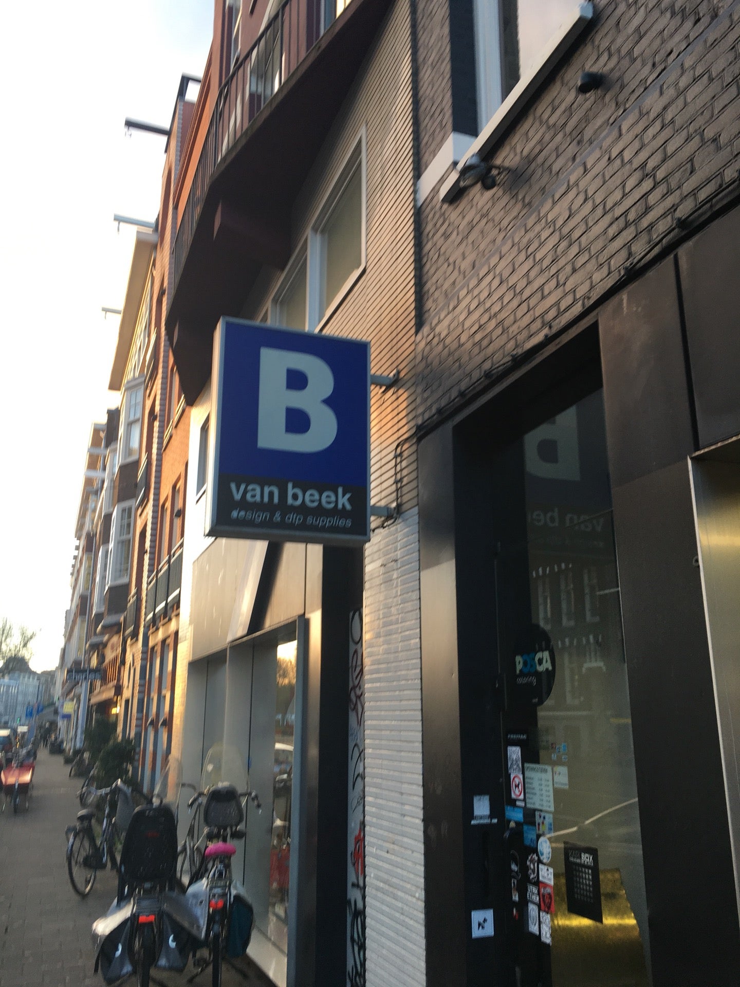 arts-crafts-store