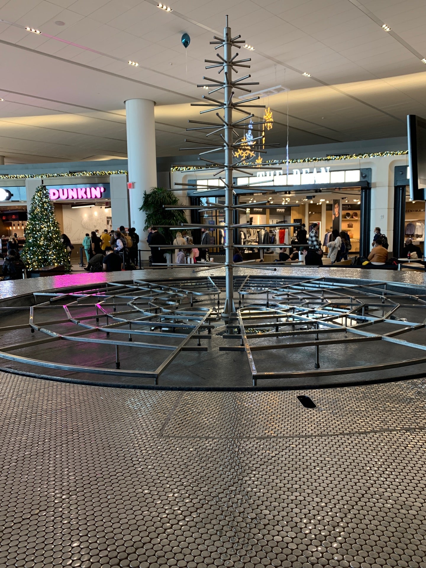 photo of Terminal B Water Feature