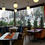 Rene Motto Cafe & Bistro