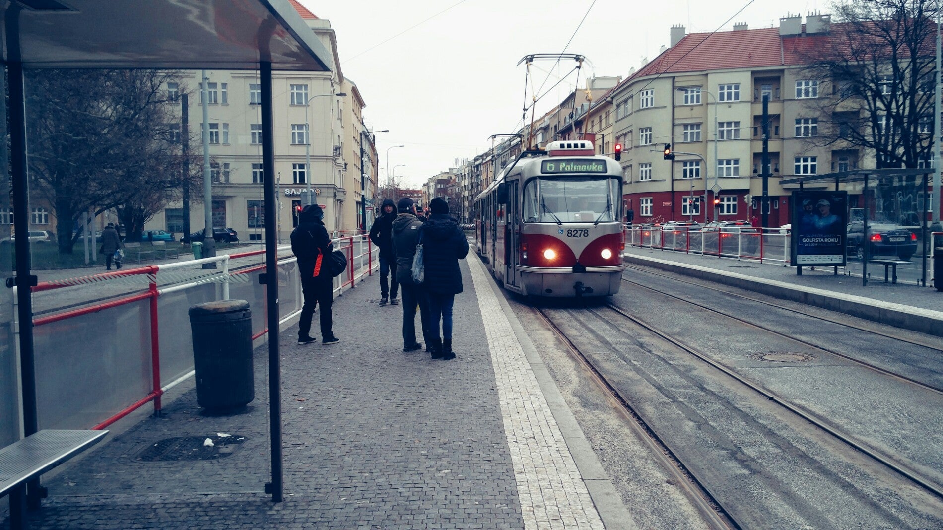 tram-station