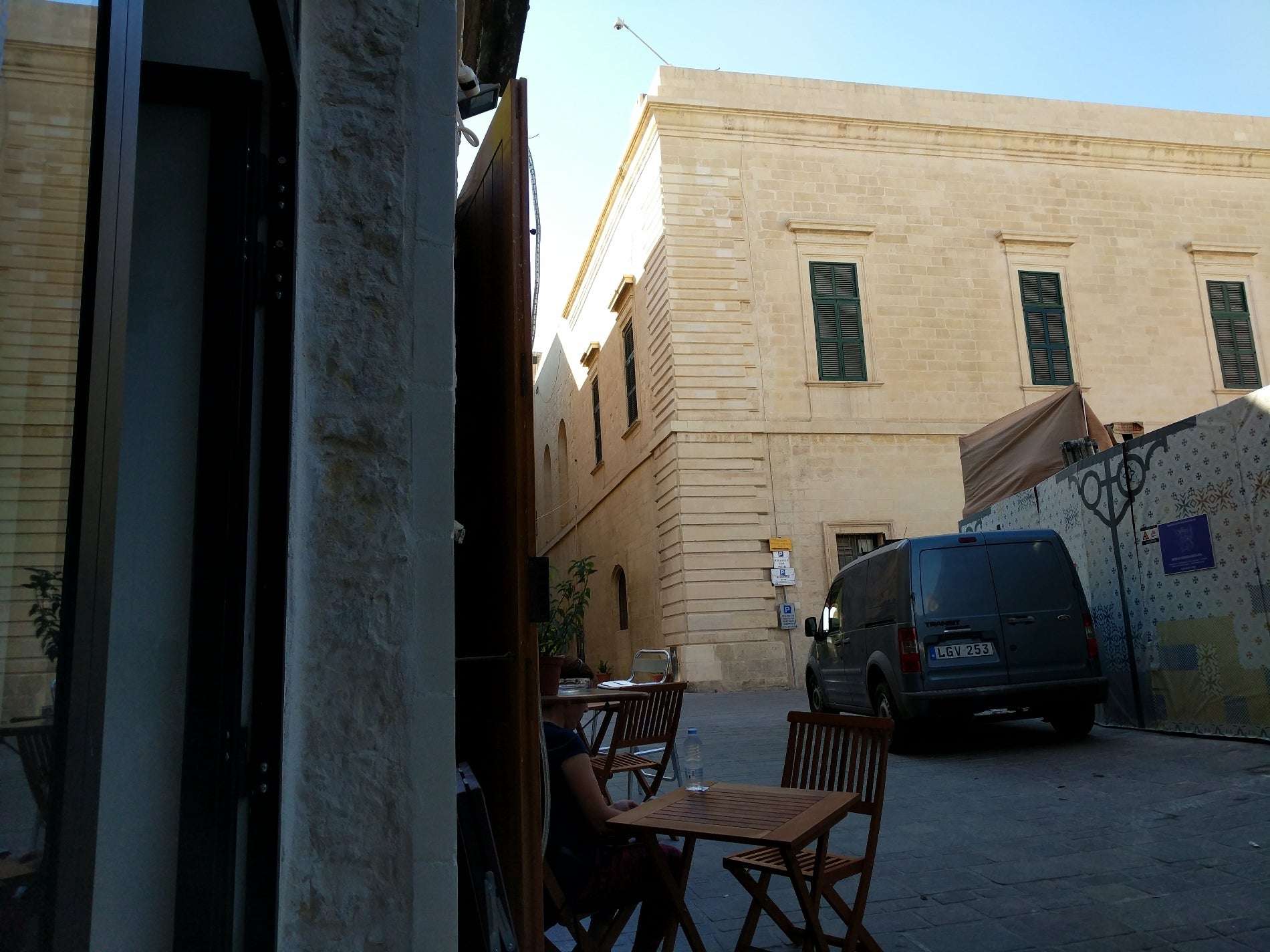 coffee-shop
