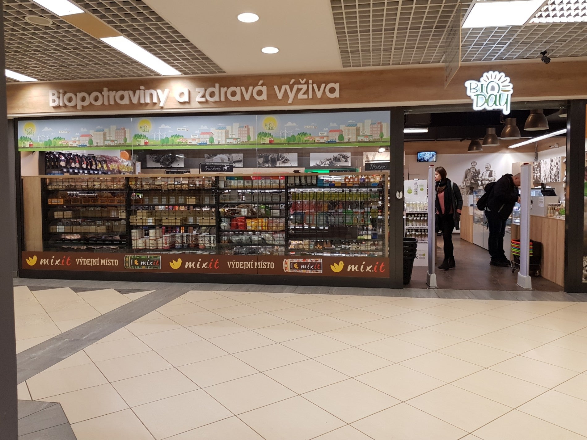 health-food-store
