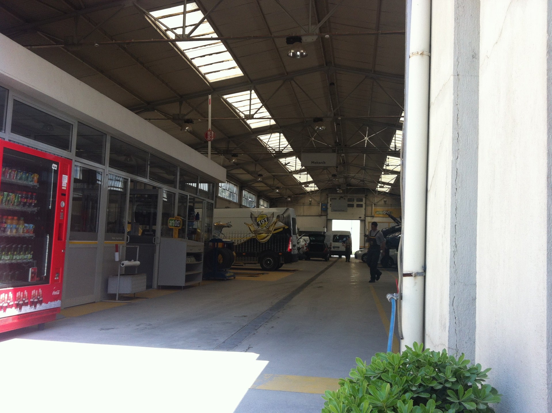 automotive-shop