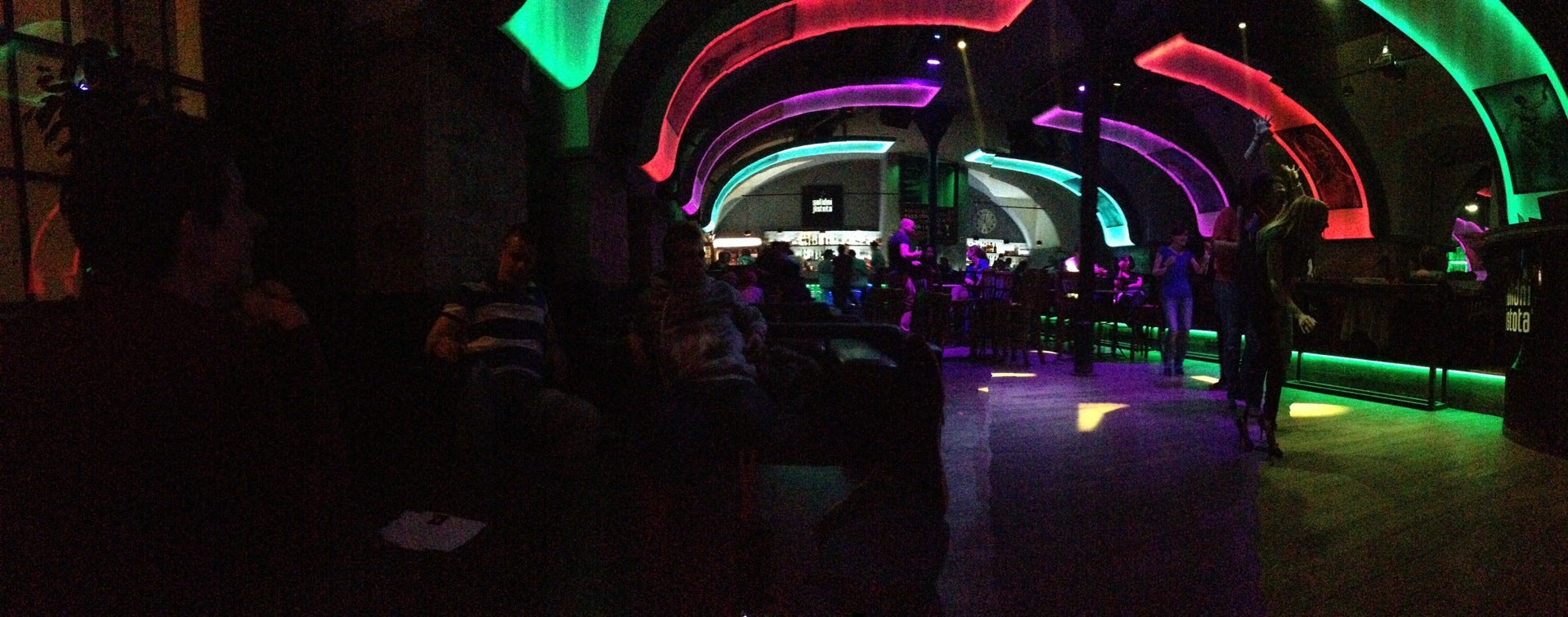 bar
