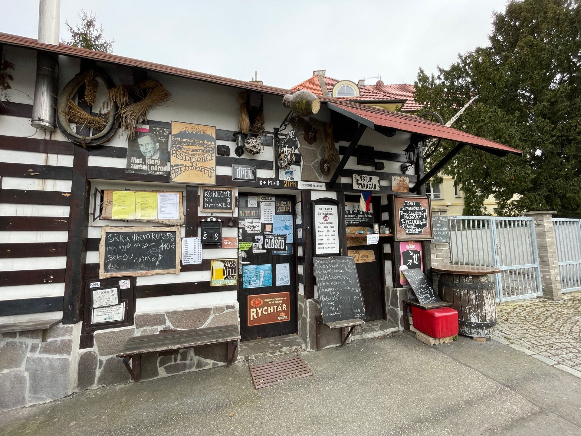 restaurant