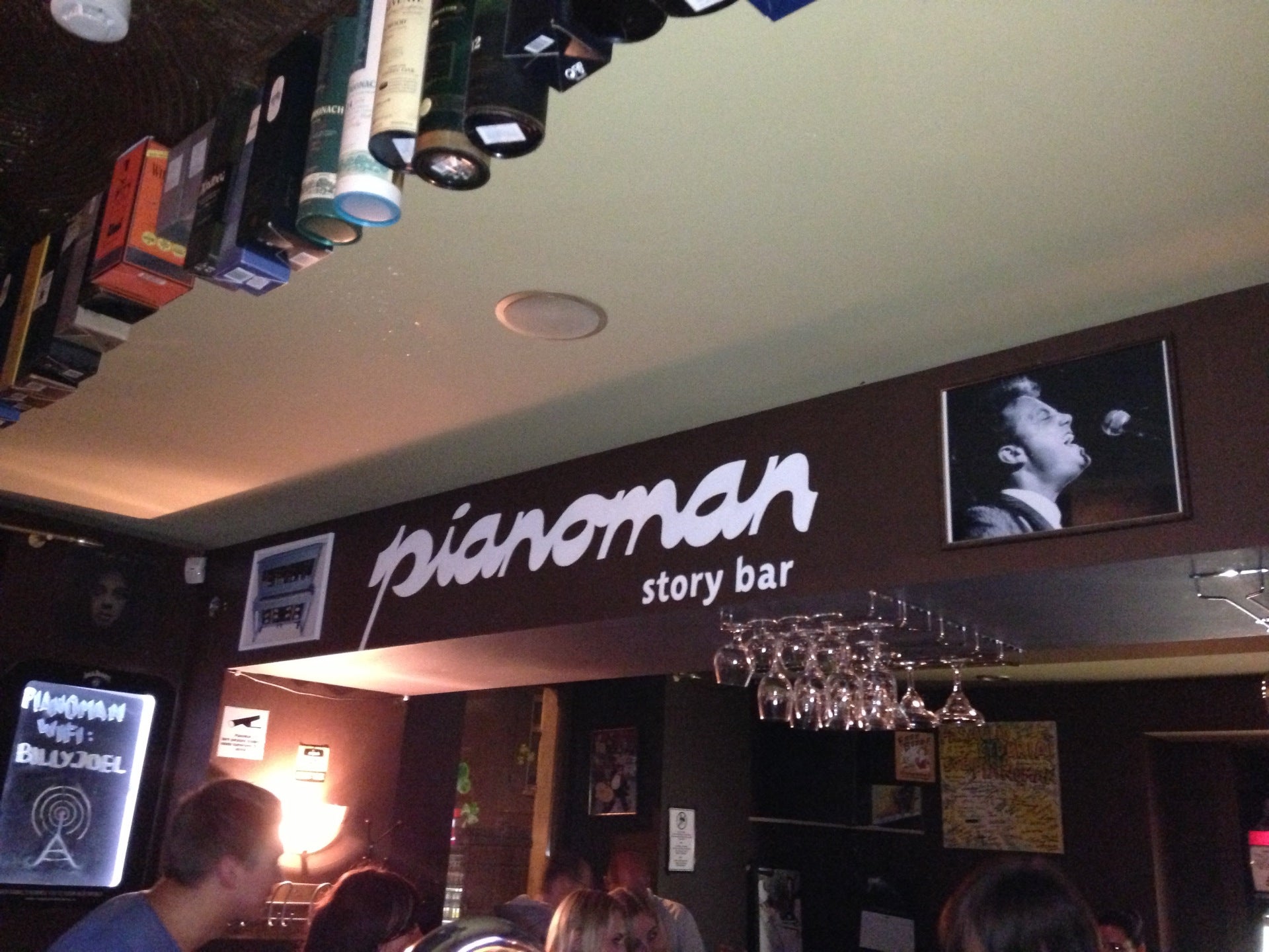bar