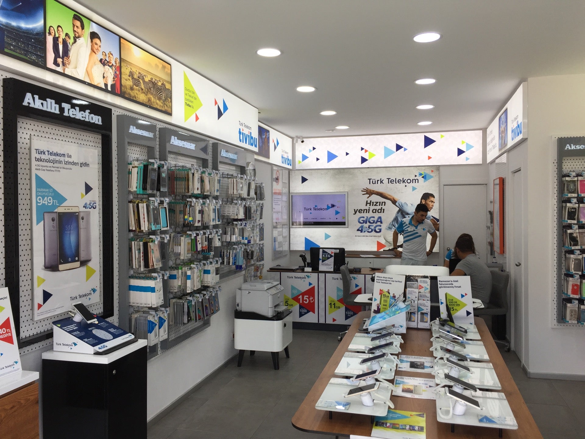 mobile-phone-shop