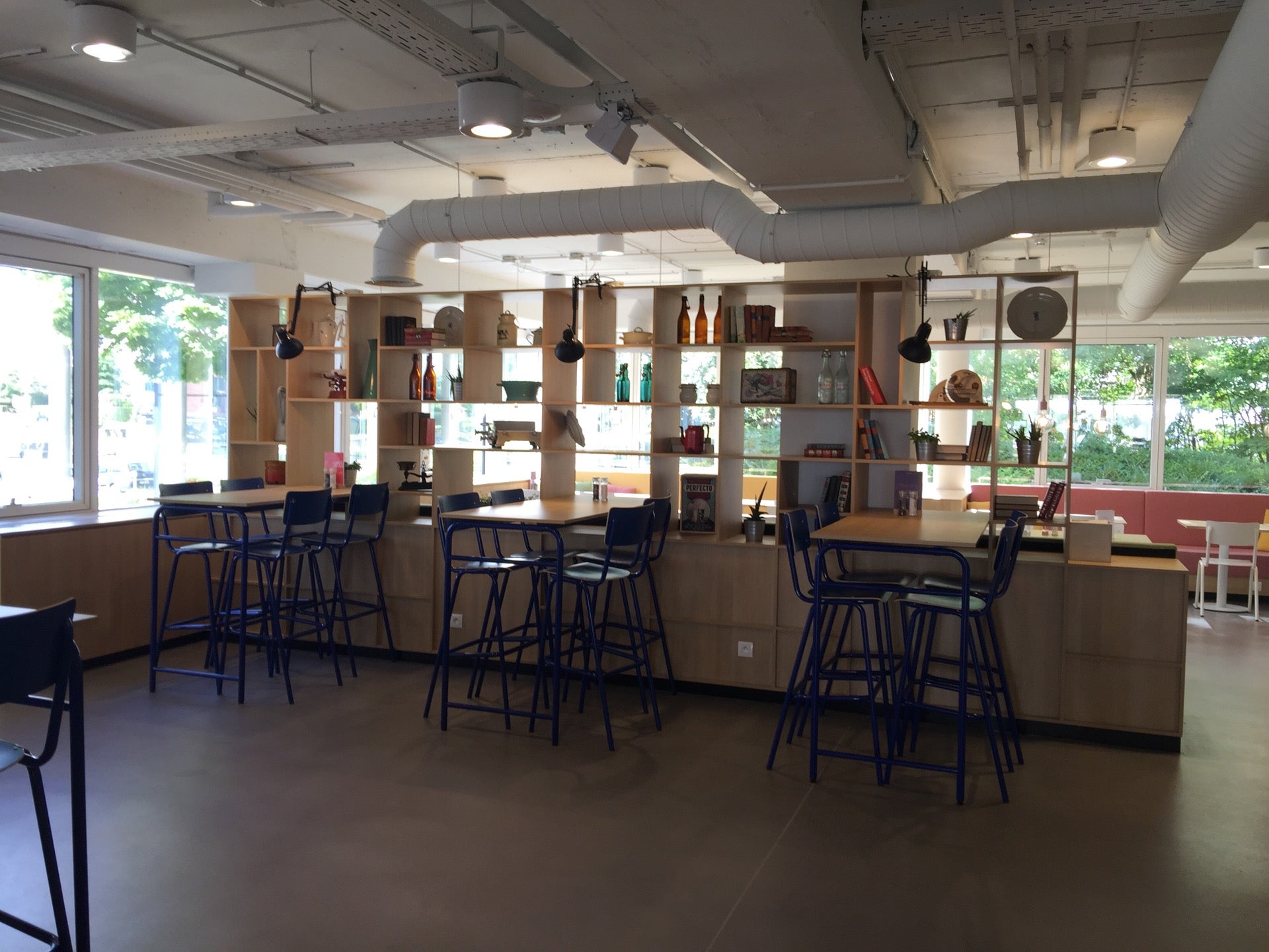 food-court