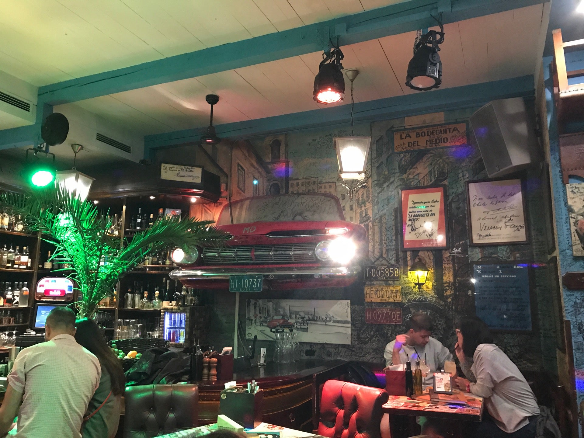 bar