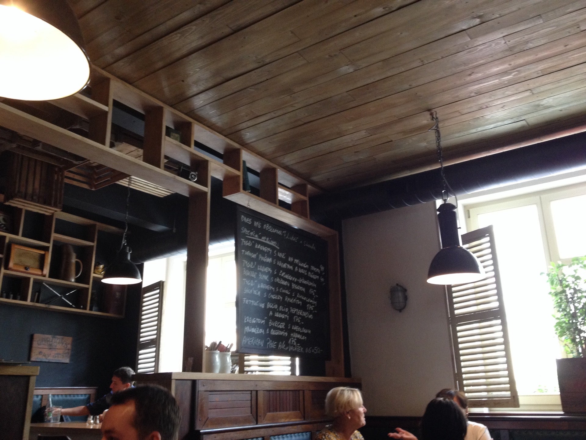 pub