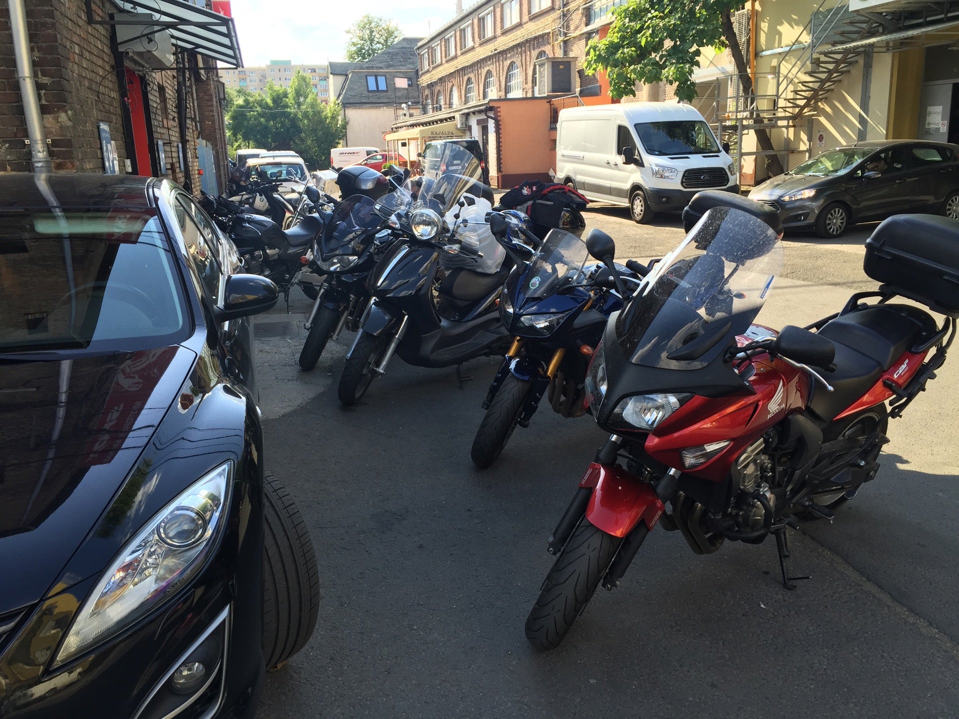 motorcycle-shop