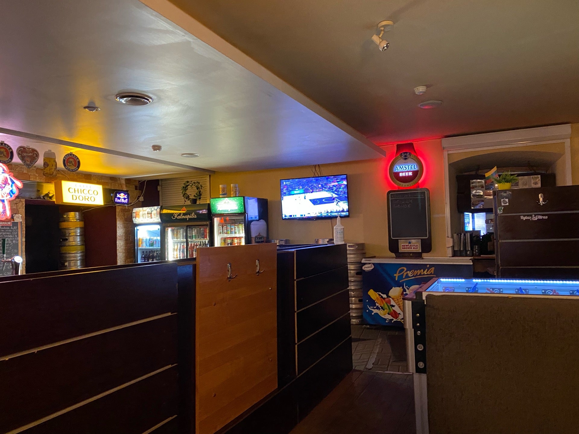 bar