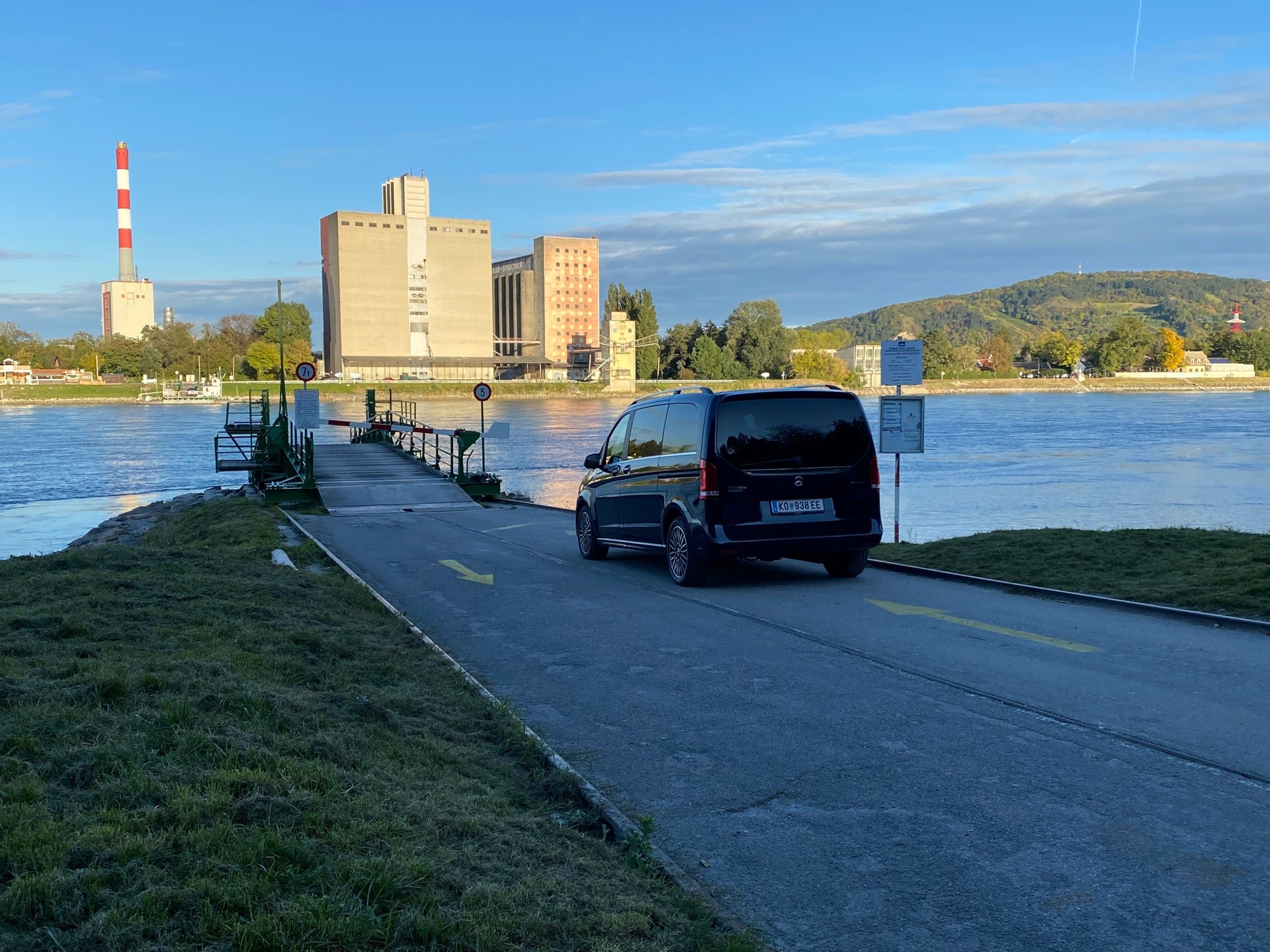 boat-or-ferry