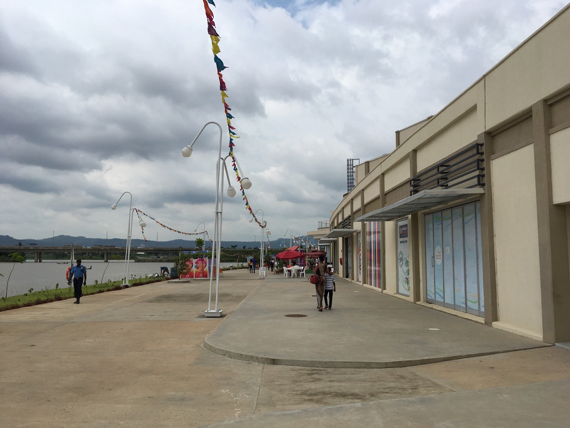 shopping-mall