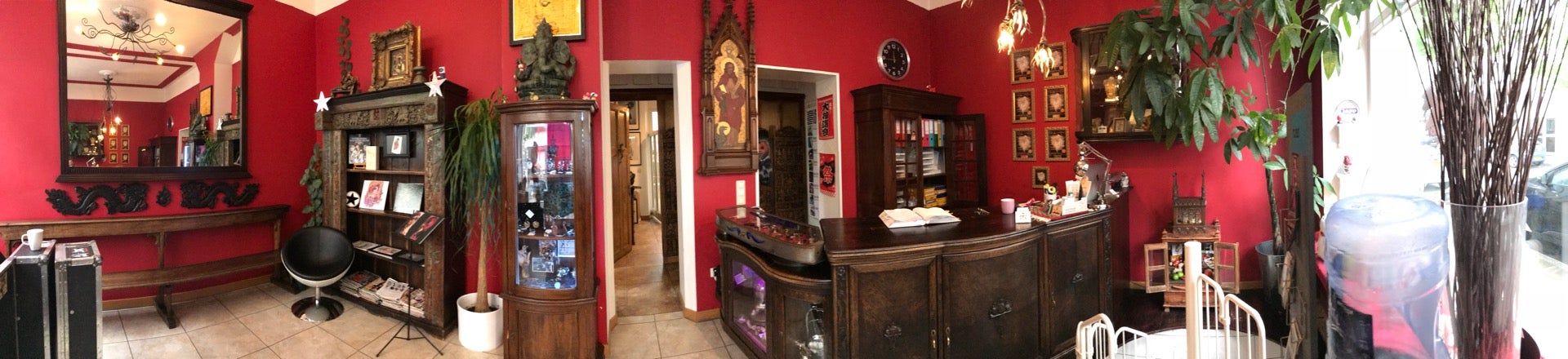 tattoo-parlor