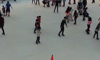 Ice skating mall taman anggrek