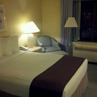 Foto scattata a Best Western Hotel Jtb/Southpoint da Patrick M. il 3/3/2012