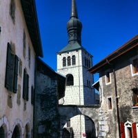 Photo taken at La Roche sur Foron by Mariano P. on 7/17/2012