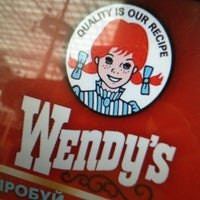 Photo taken at Wendy&amp;#39;s by Ksenia K. on 7/11/2012