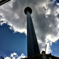 4/13/2012にScott J.がMäch Tower - Busch Gardensで撮った写真
