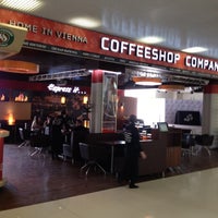 Foto scattata a Coffeeshop Company da Artem T. il 5/5/2012