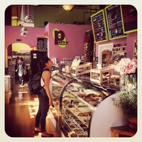 6/16/2012 tarihinde Patrick K.ziyaretçi tarafından The Pastry Cupboard'de çekilen fotoğraf